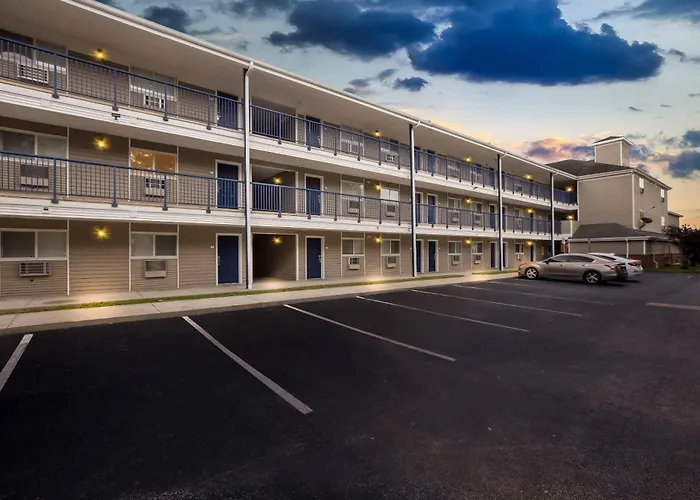 Birch Hill Suites - Lakeland