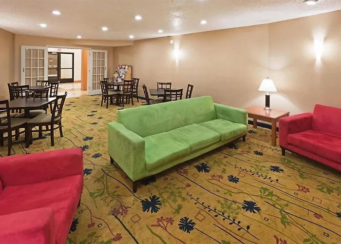 Ramada By Wyndham Santa Fe