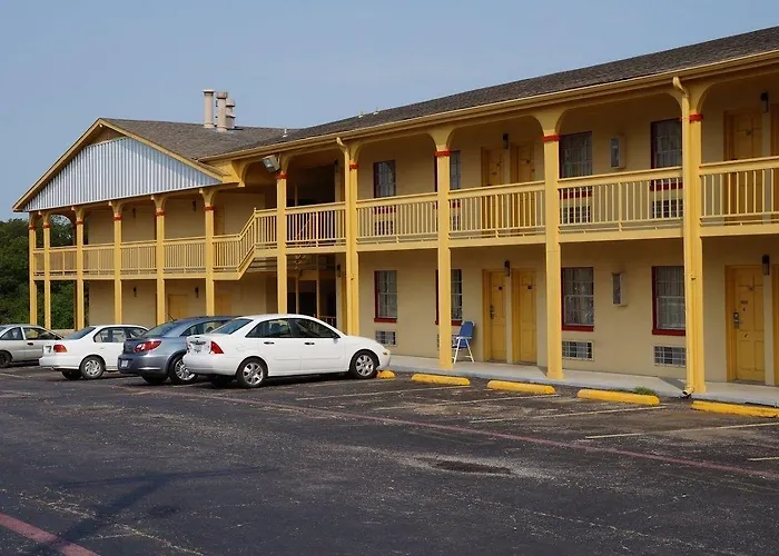 Travelers Inn Sherman