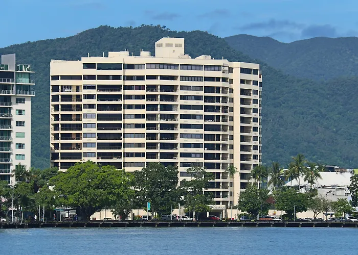 Cairns Aquarius Aparthotel 5 star