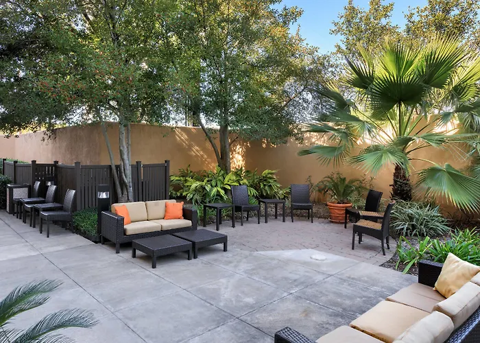 Courtyard Houston Sugar Land/Stafford Hotel