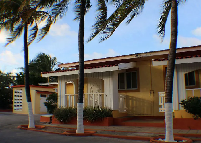 Coconut Inn Palm Beach