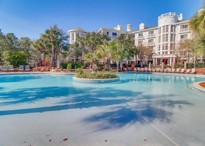 The Grand #2421 Apartment Destin with Pool