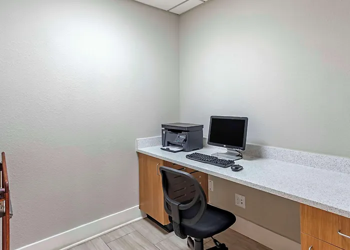 Quality Inn & Suites Chattanooga West Near Lookout Mountain