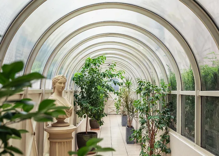 Royal Garden Champs-Élysées Paris