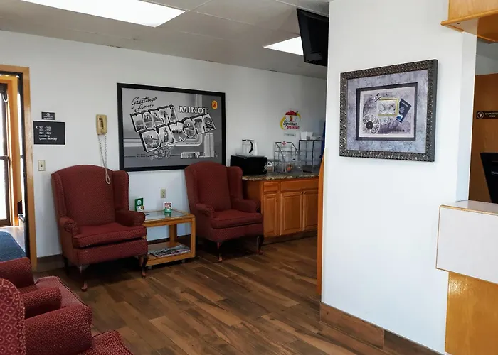 Super 8 By Wyndham Minot Airport Hotel