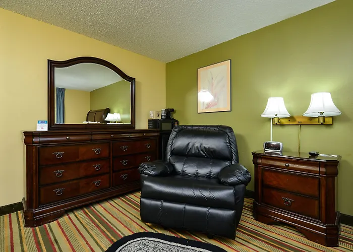Super 8 By Wyndham Minot Airport Hotel