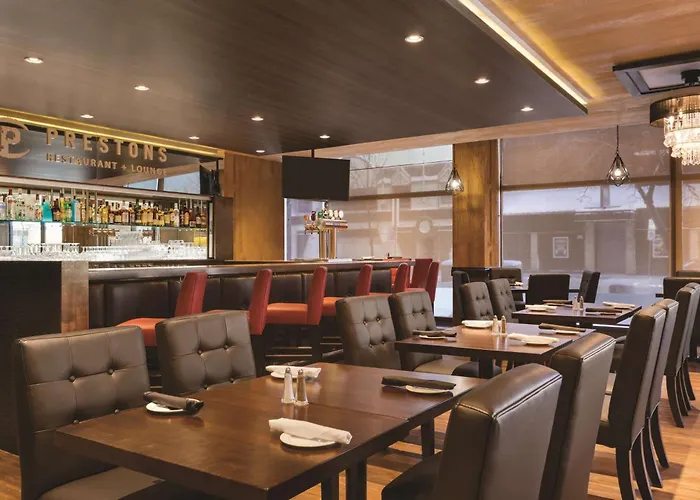 Coast Edmonton Plaza Hotel By Apa