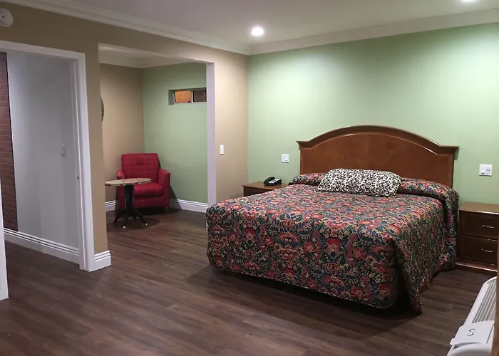 American Inn & Suites Lax Airport