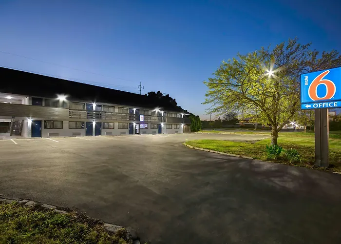 Pet friendly Motel 6-Columbus, Oh - Osu