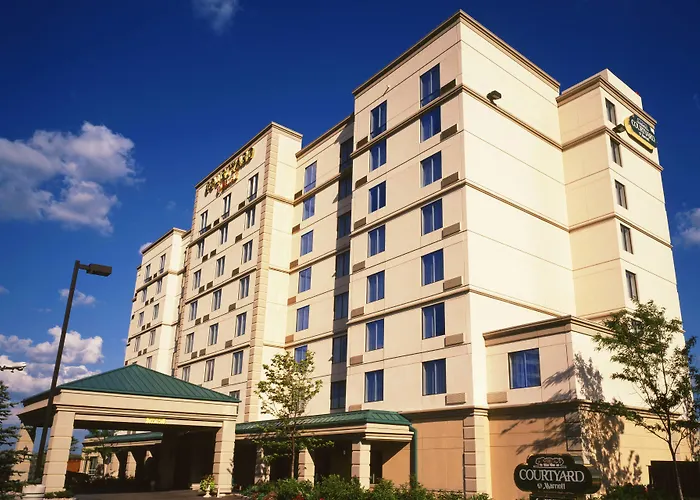 Courtyard By Marriott Toronto Airport