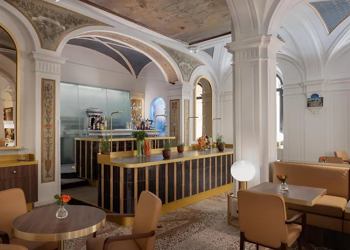 Maison Roma Piazza Di Spagna Una Esperienze Con una Pista de Golf