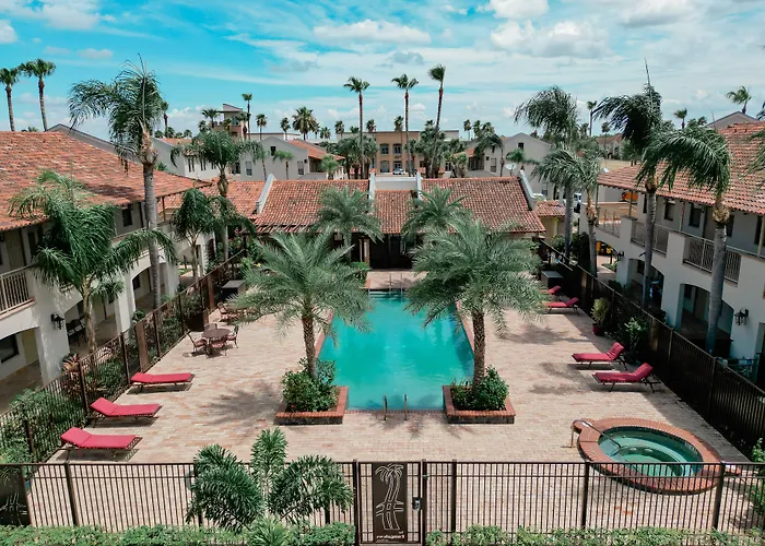 Clarion Inn & Suites At Sharyland Plantation