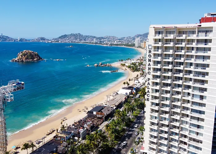 Romano Palace Acapulco