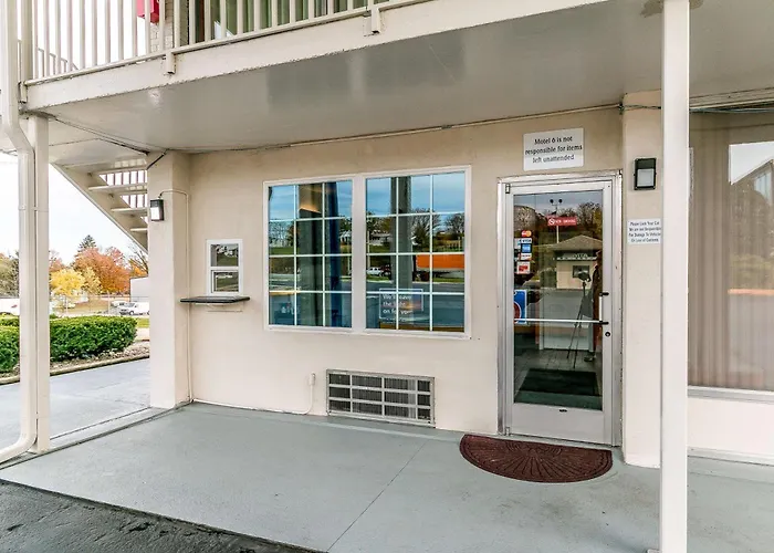 Motel 6-Somerset, Ky With Golf Course