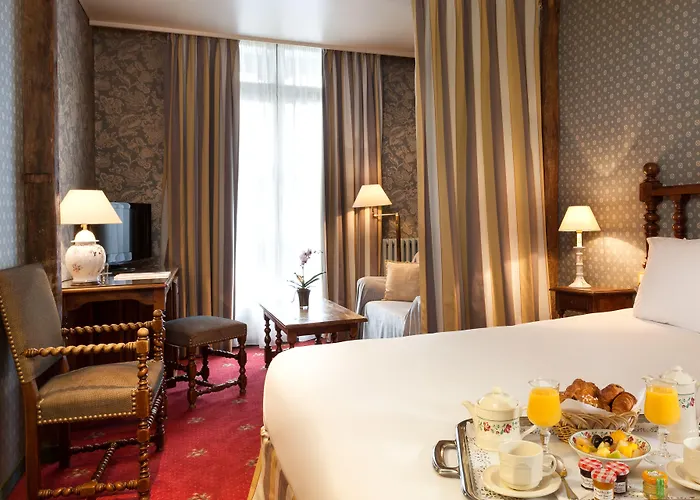 Hotel Amarante Beau Manoir Parigi che accetta animali