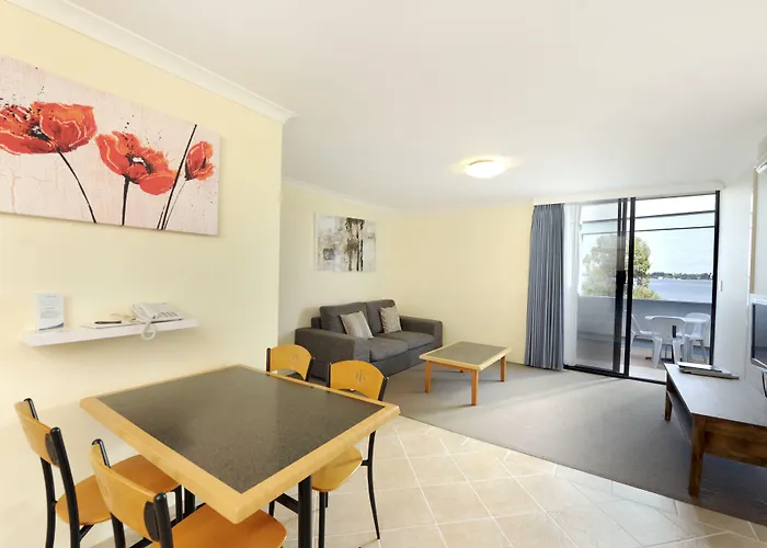 Lodestar Waterside Apartments Perth