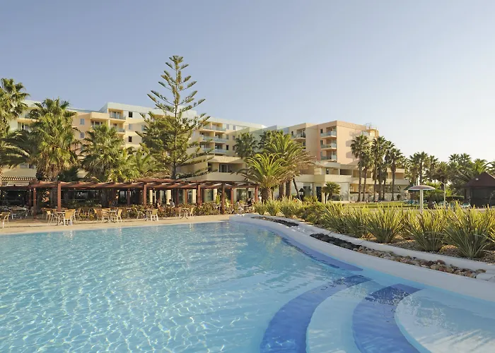 Pestana Viking Beach & Spa Resort Armação de Pêra Con una Pista de Golf