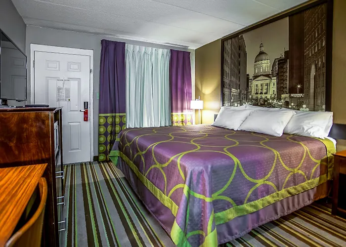 Day'S Inn & Suites By Wyndham Indianapolis Airport East