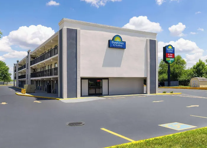 Day'S Inn & Suites By Wyndham Indianapolis Airport East