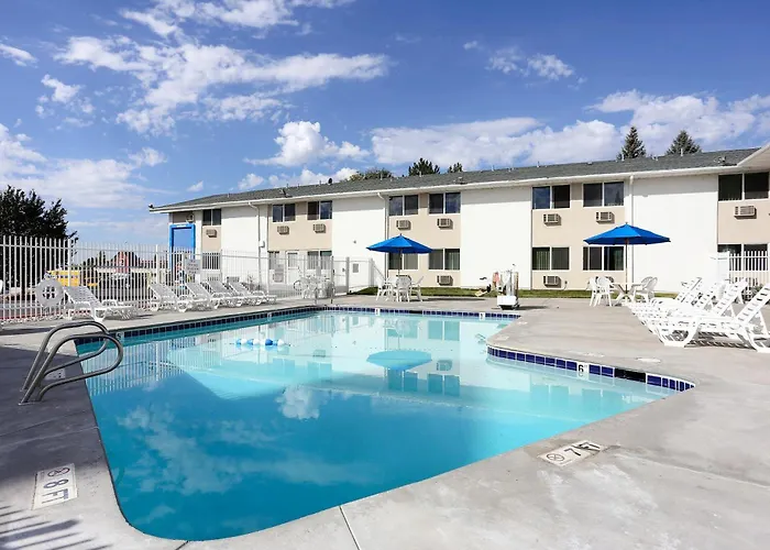 Econo Lodge Idaho Falls With Golf Course