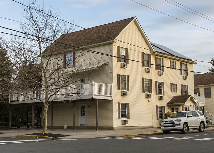 Summer Place Hotel