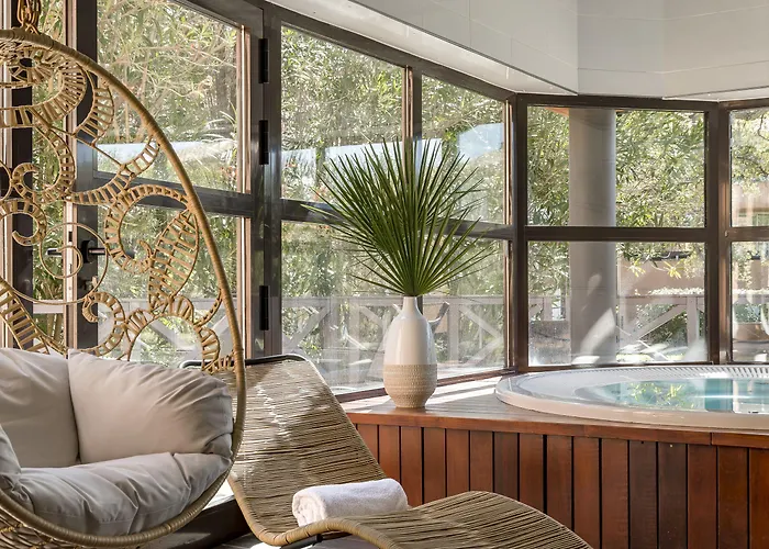 Boutique Golf Hotel De Valescure & Spa Nuxe Saint-Raphaël