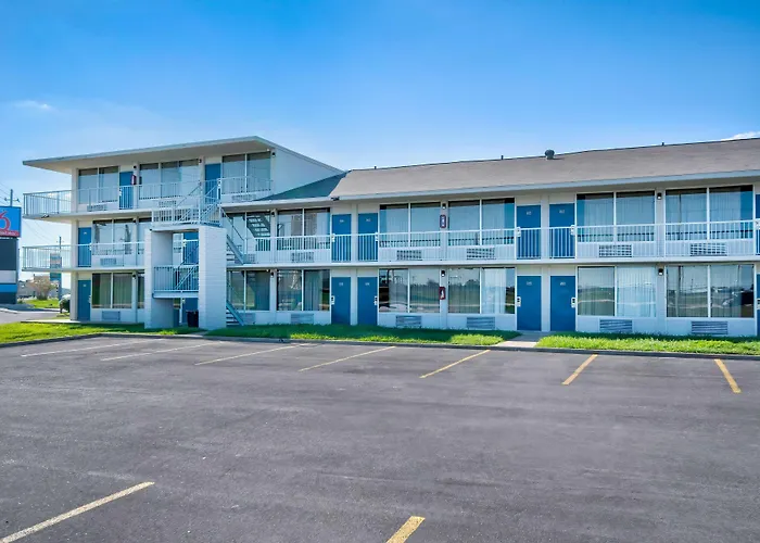 Pet friendly Studio 6 Rosenberg Tx