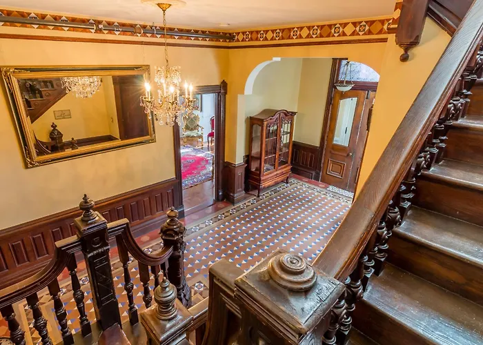 Amethyst Garden Bed & Breakfast Savannah - 4 star Hotel