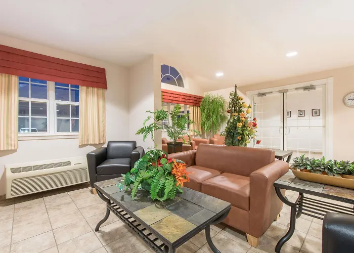 Microtel Inn & Suites By Wyndham Altus
