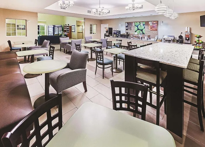 La Quinta By Wyndham Corpus Christi Northwest Hotel