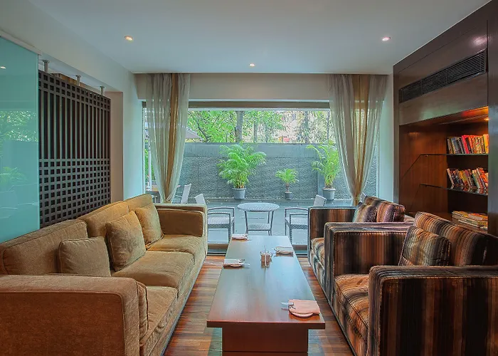 Oakwood Residence Naylor Road Pune