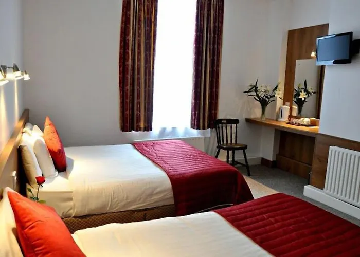Maple Hotel