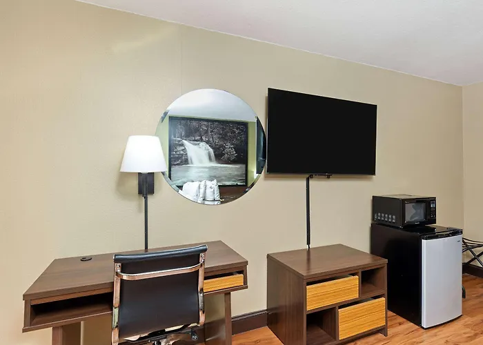 Super 8 By Wyndham Kingsport Motel