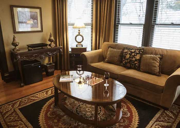 Biltmore Village Inn B&B