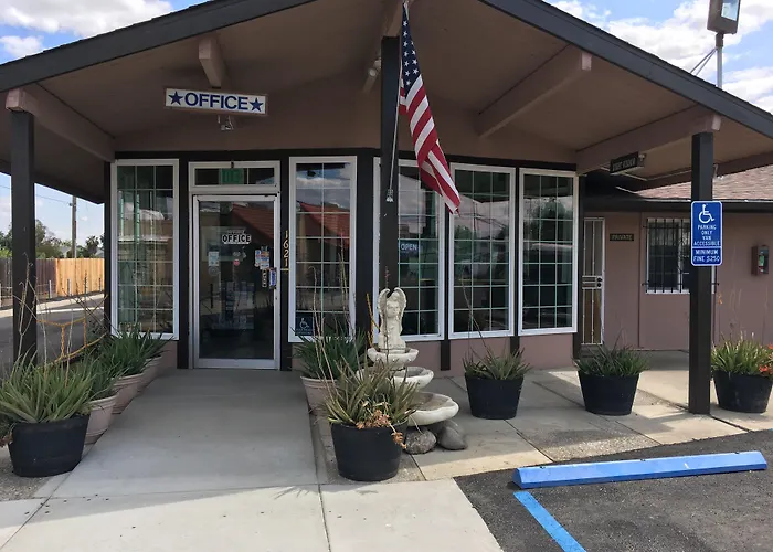 Maple Inn And Suites Los Banos
