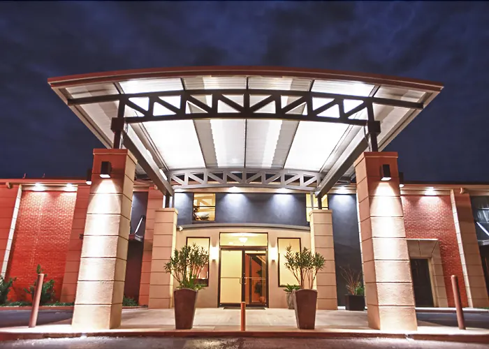 12 Oaks Hotel Tyler