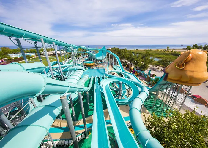 Daima Biz Hotel - Dolusu Aquapark Access Kemer