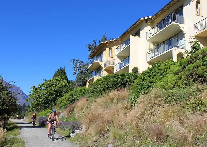 Villa Del Lago Queenstown