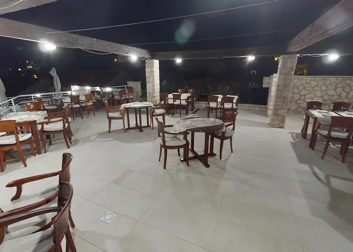 Hotel Belveder Pag Town