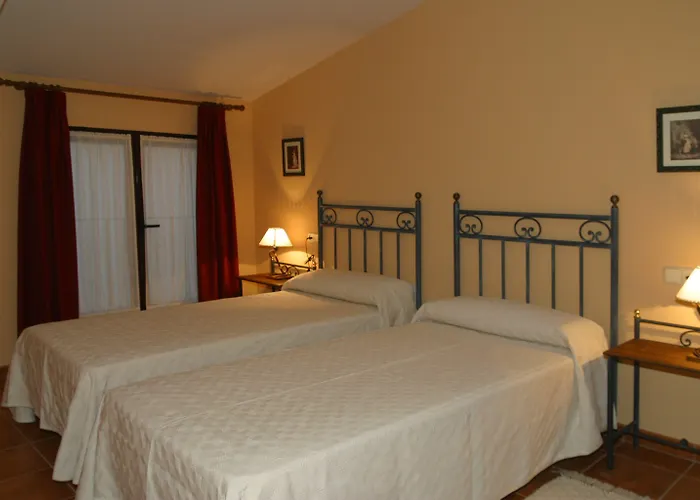 Hotel y apartamentos La Casa Rural Chinchón