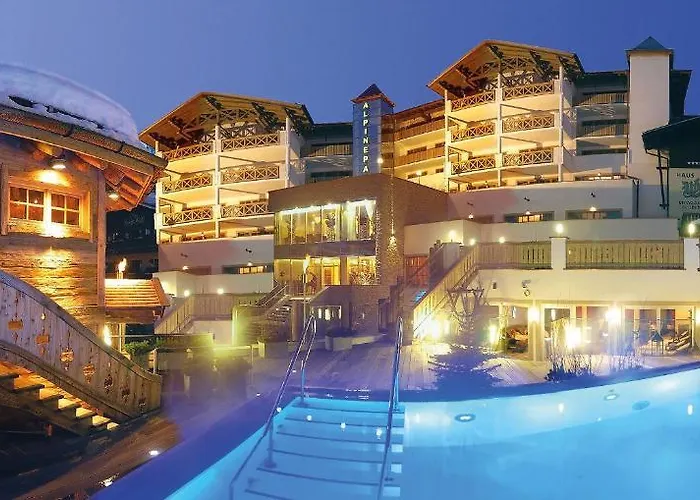 Hotel Alpine Palace
