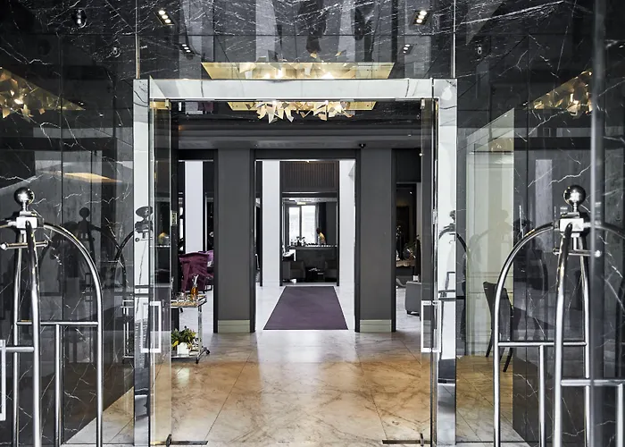 Queen Victoria Hotel by NEWMARK