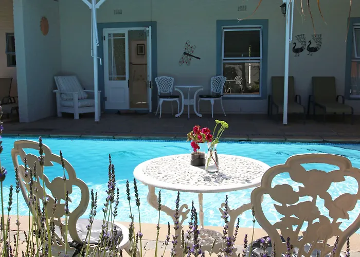 Paradiso Guesthouse & Self-Catering Cottage