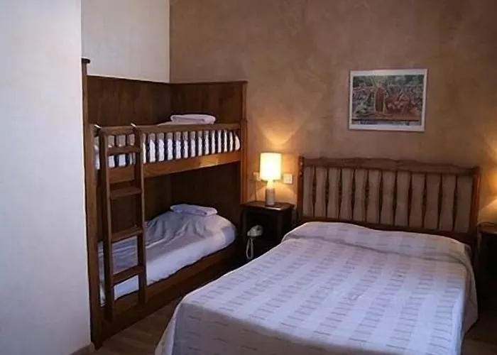 Logis Hotel De La Paix - Tournus