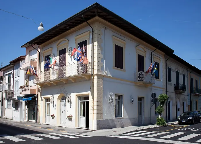 Hotel La Petite Maison