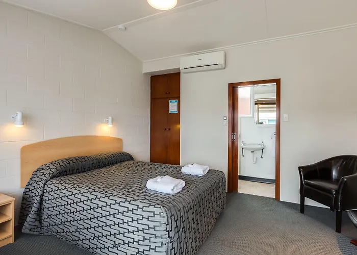 Ocean Beach Hotel