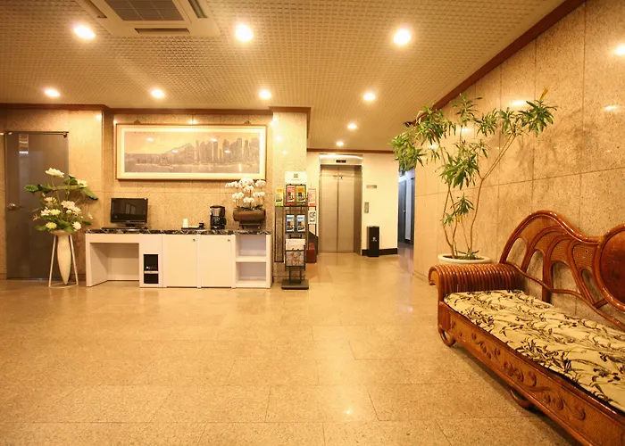 Hotel New World