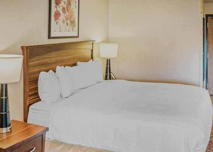 Crystal Inn Hotel & Suites - Salt Lake City