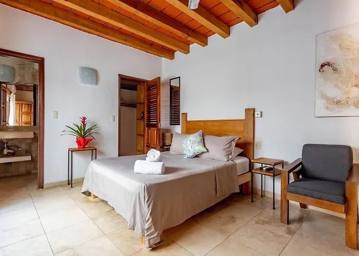Pet friendly Olas Altas Suites Departamentos Puerto Vallarta